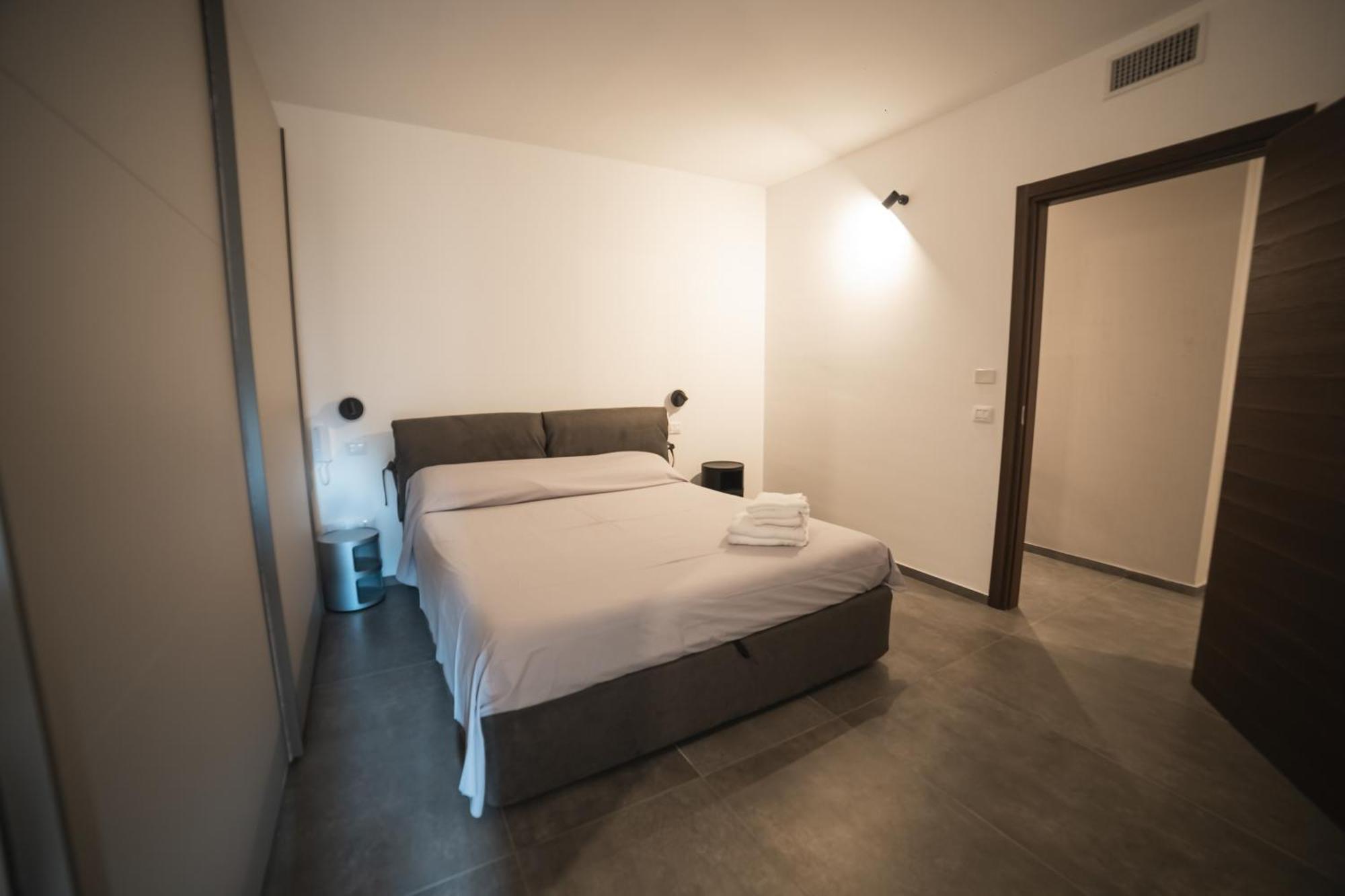 Suite Piazza Mazzini 90 Mq 5 Lecce Esterno foto